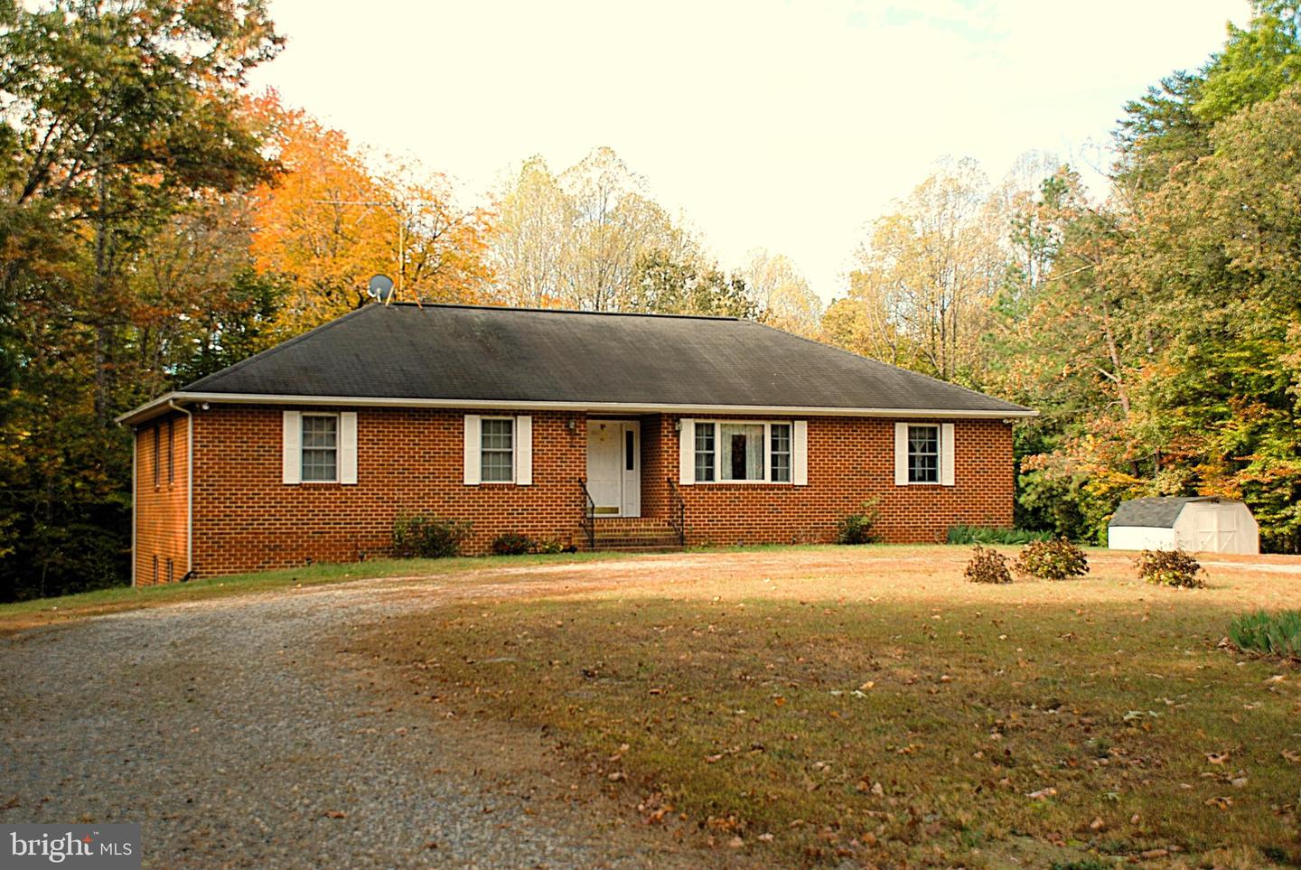 5545 YANCEYVILLE RD, LOUISA, Virginia 23093, 4 Bedrooms Bedrooms, 10 Rooms Rooms,4 BathroomsBathrooms,Residential,For sale,5545 YANCEYVILLE RD,VALA2008940 MLS # VALA2008940