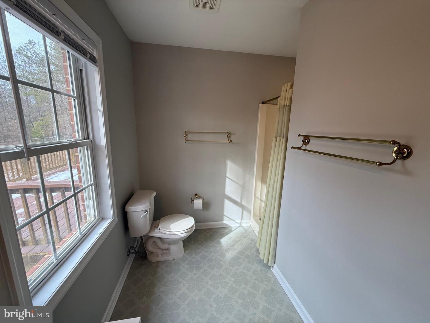 5545 YANCEYVILLE RD, LOUISA, Virginia 23093, 4 Bedrooms Bedrooms, 10 Rooms Rooms,4 BathroomsBathrooms,Residential,For sale,5545 YANCEYVILLE RD,VALA2008940 MLS # VALA2008940