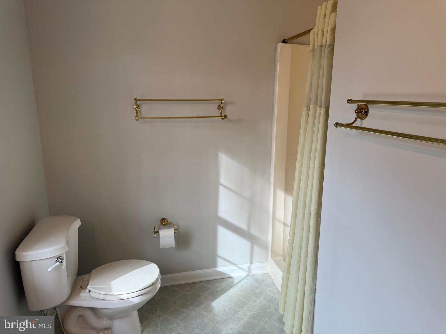 5545 YANCEYVILLE RD, LOUISA, Virginia 23093, 4 Bedrooms Bedrooms, 10 Rooms Rooms,4 BathroomsBathrooms,Residential,For sale,5545 YANCEYVILLE RD,VALA2008940 MLS # VALA2008940