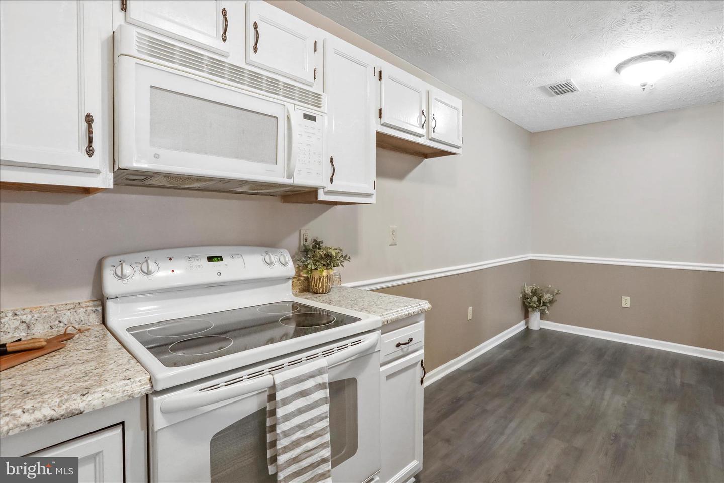 165-G1 HAILEY LN, STRASBURG, Virginia 22657, 2 Bedrooms Bedrooms, ,2 BathroomsBathrooms,Residential,For sale,165-G1 HAILEY LN,VASH2013100 MLS # VASH2013100 165-G1 HAILEY LN, STRASBURG, Virginia 22657, 2 Bedrooms Bedrooms, ,2 BathroomsBathrooms,Residential,For sale,165-G1 HAILEY LN,VASH2013100 MLS # VASH2013100