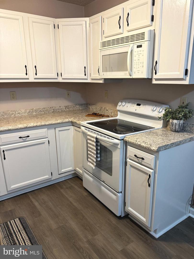 165-G1 HAILEY LN, STRASBURG, Virginia 22657, 2 Bedrooms Bedrooms, ,2 BathroomsBathrooms,Residential,For sale,165-G1 HAILEY LN,VASH2013100 MLS # VASH2013100 165-G1 HAILEY LN, STRASBURG, Virginia 22657, 2 Bedrooms Bedrooms, ,2 BathroomsBathrooms,Residential,For sale,165-G1 HAILEY LN,VASH2013100 MLS # VASH2013100