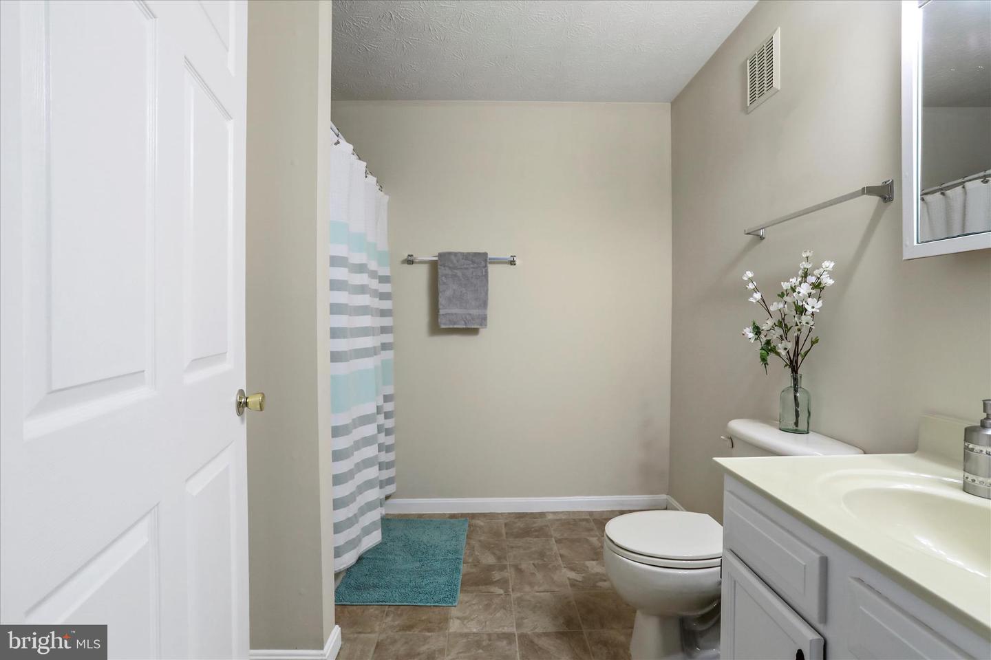 165-G1 HAILEY LN, STRASBURG, Virginia 22657, 2 Bedrooms Bedrooms, ,2 BathroomsBathrooms,Residential,For sale,165-G1 HAILEY LN,VASH2013100 MLS # VASH2013100 165-G1 HAILEY LN, STRASBURG, Virginia 22657, 2 Bedrooms Bedrooms, ,2 BathroomsBathrooms,Residential,For sale,165-G1 HAILEY LN,VASH2013100 MLS # VASH2013100