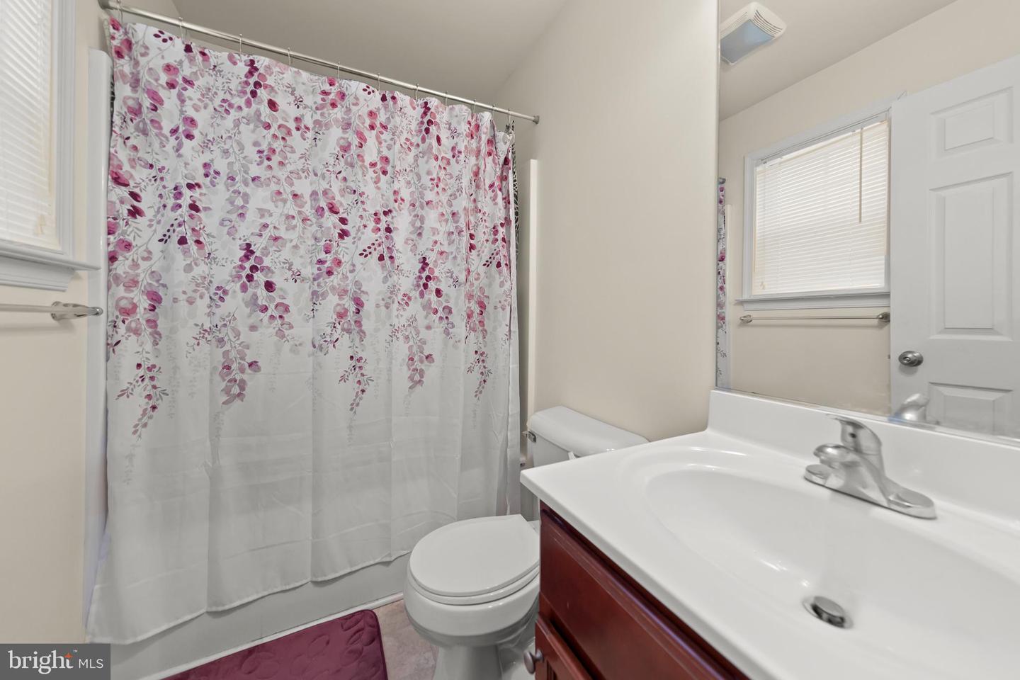 447 E QUEEN ST, STRASBURG, Virginia 22657, 3 Bedrooms Bedrooms, ,2 BathroomsBathrooms,Residential,For sale,447 E QUEEN ST,VASH2013126 MLS # VASH2013126 447 E QUEEN ST, STRASBURG, Virginia 22657, 3 Bedrooms Bedrooms, ,2 BathroomsBathrooms,Residential,For sale,447 E QUEEN ST,VASH2013126 MLS # VASH2013126