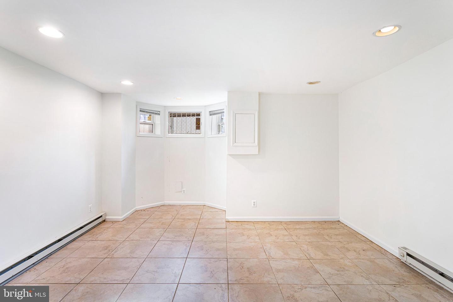 314 K ST NE, WASHINGTON, District Of Columbia 20002, 4 Bedrooms Bedrooms, ,3 BathroomsBathrooms,Residential,For sale,314 K ST NE,DCDC2234282 MLS # DCDC2234282