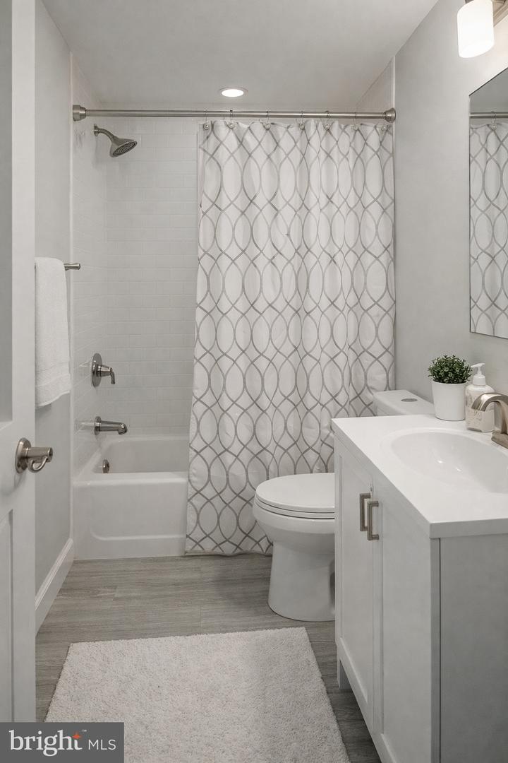 223 MAURY ST, LEXINGTON, Virginia 24450, 2 Bedrooms Bedrooms, ,1 BathroomBathrooms,Residential,For sale,223 MAURY ST,VALX2000020 MLS # VALX2000020