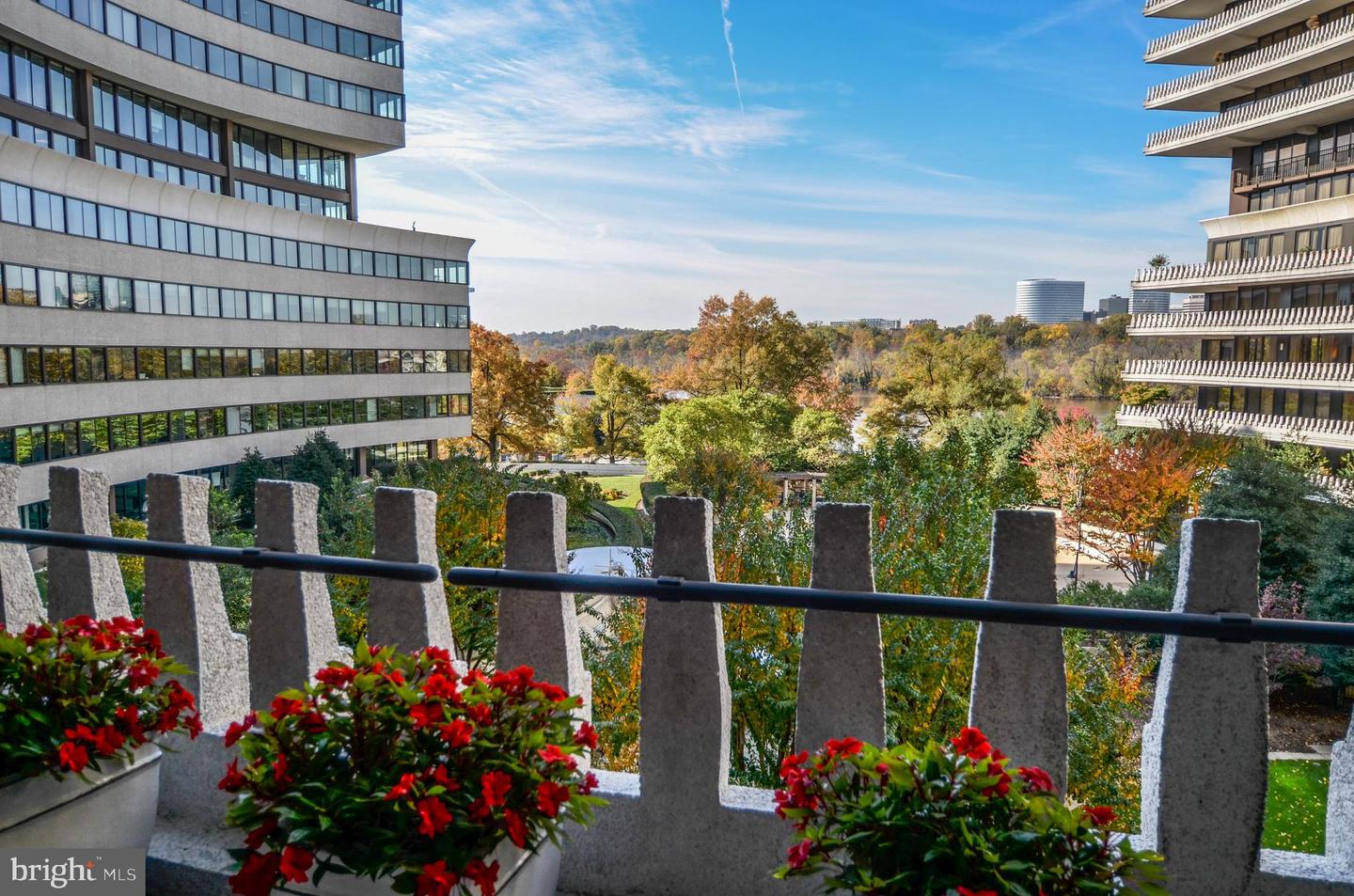 700 NEW HAMPSHIRE AVE NW #519, WASHINGTON, District Of Columbia 20037, 2 Bedrooms Bedrooms, ,2 BathroomsBathrooms,Residential,For sale,700 NEW HAMPSHIRE AVE NW #519,DCDC2234472 MLS # DCDC2234472