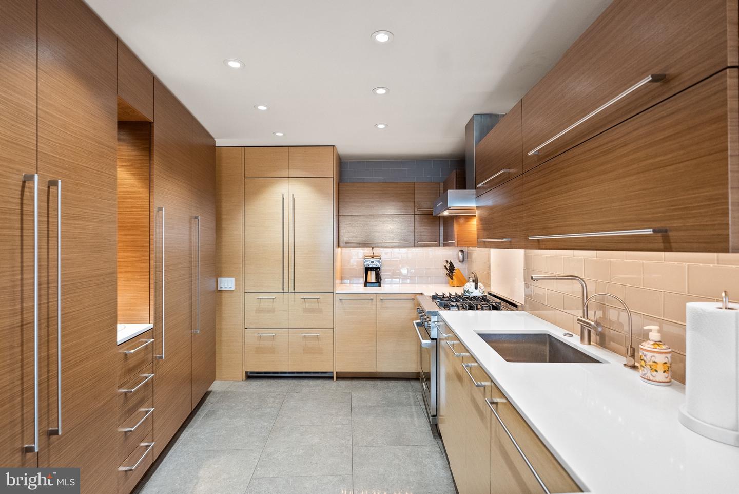 700 NEW HAMPSHIRE AVE NW #519, WASHINGTON, District Of Columbia 20037, 2 Bedrooms Bedrooms, ,2 BathroomsBathrooms,Residential,For sale,700 NEW HAMPSHIRE AVE NW #519,DCDC2234472 MLS # DCDC2234472