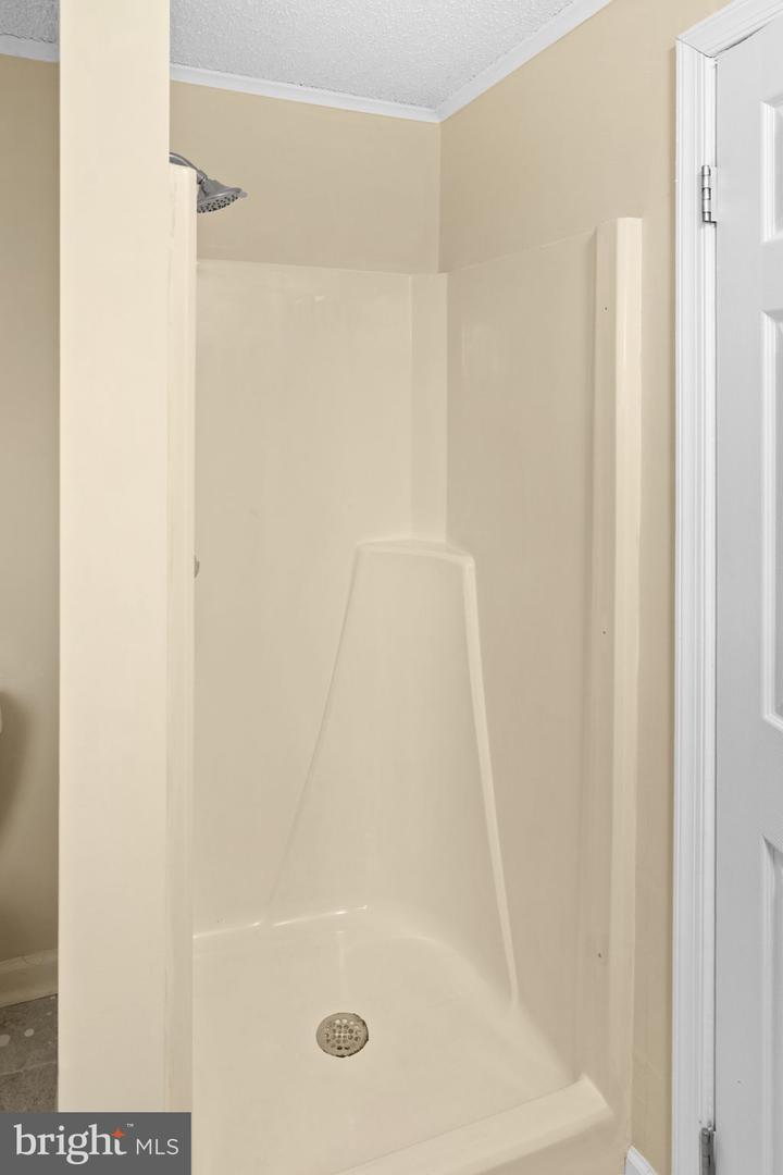 13621 FLANK MARCH LN, SPOTSYLVANIA, Virginia 22551, 3 Bedrooms Bedrooms, ,2 BathroomsBathrooms,Residential,For sale,13621 FLANK MARCH LN,VASP2038068 MLS # VASP2038068