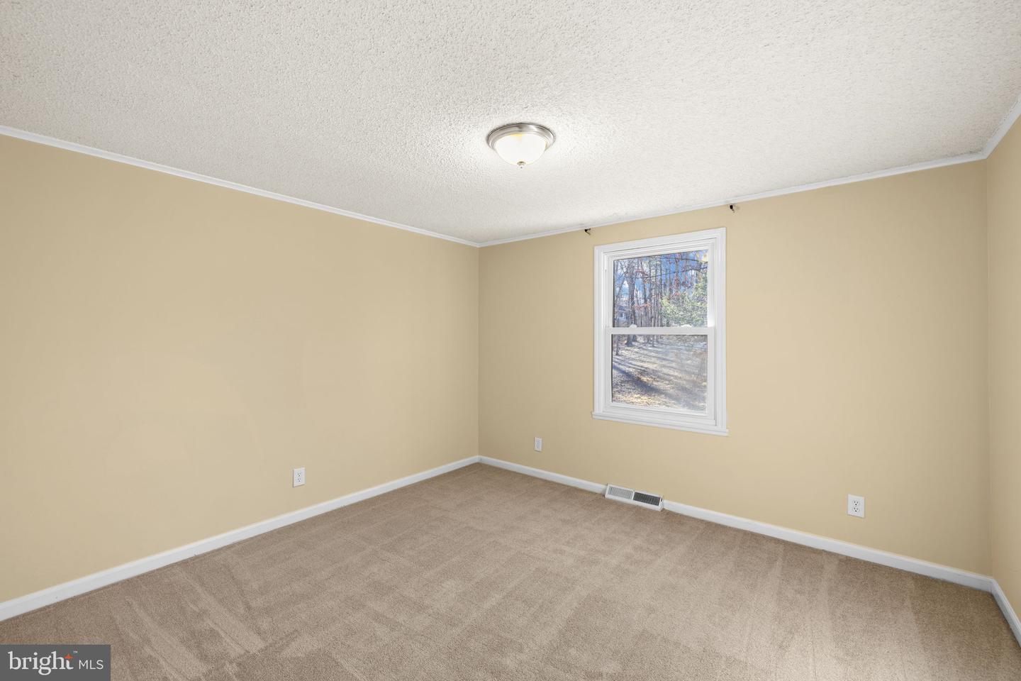 13621 FLANK MARCH LN, SPOTSYLVANIA, Virginia 22551, 3 Bedrooms Bedrooms, ,2 BathroomsBathrooms,Residential,For sale,13621 FLANK MARCH LN,VASP2038068 MLS # VASP2038068