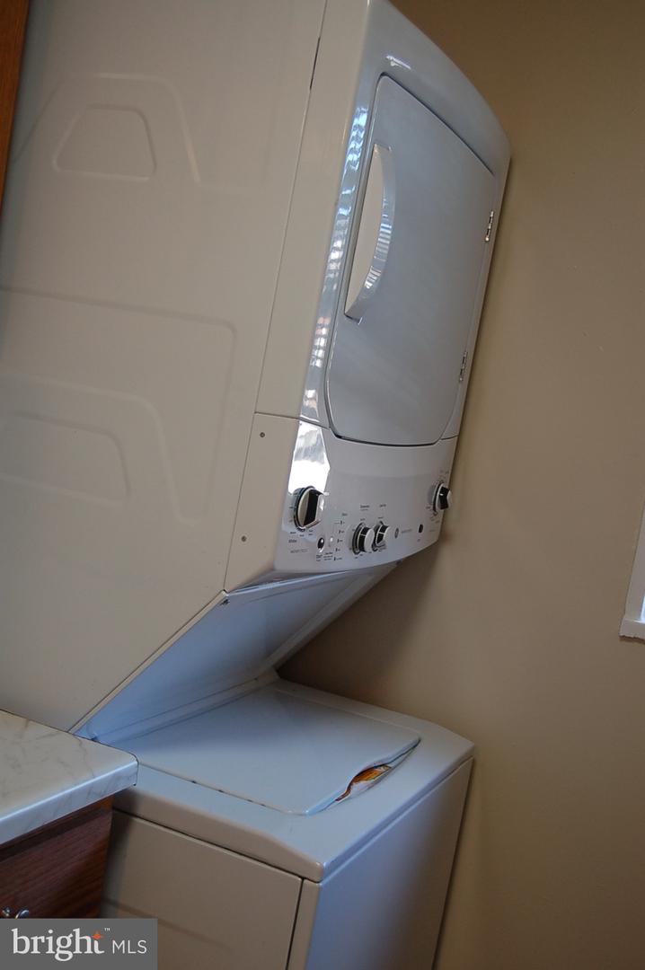 2237 FARRINGTON AVE #101, ALEXANDRIA, Virginia 22303, 1 Bedroom Bedrooms, ,1 BathroomBathrooms,Residential,For sale,2237 FARRINGTON AVE #101,VAFX2282452 MLS # VAFX2282452