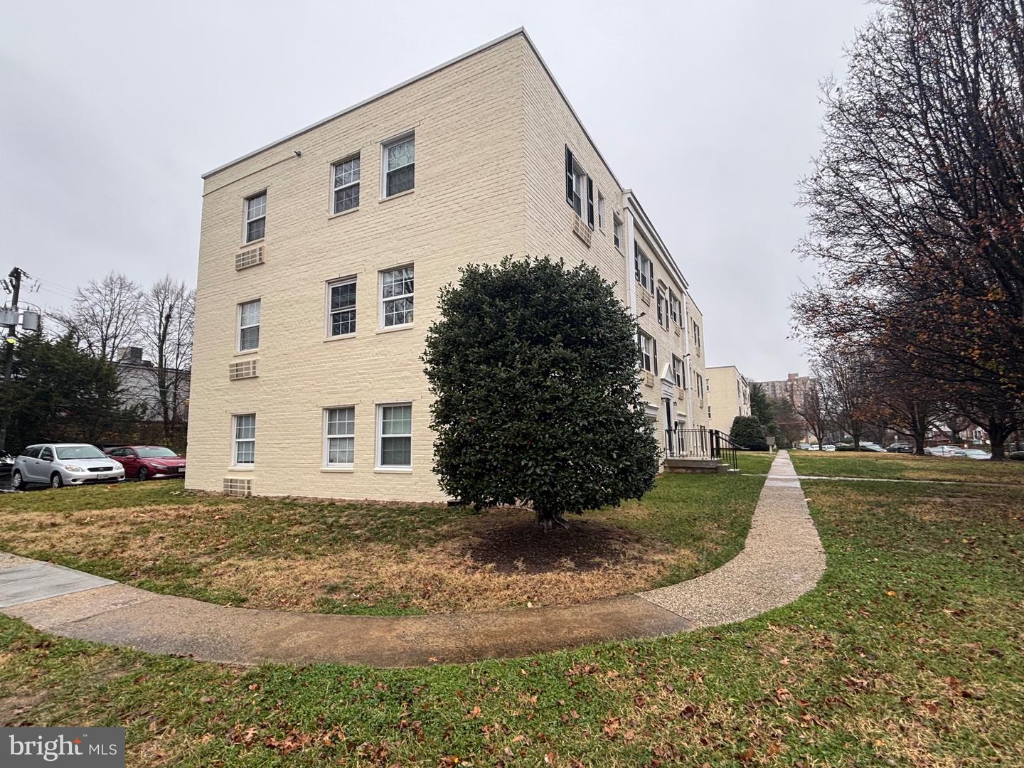 2237 FARRINGTON AVE #101, ALEXANDRIA, Virginia 22303, 1 Bedroom Bedrooms, ,1 BathroomBathrooms,Residential,For sale,2237 FARRINGTON AVE #101,VAFX2282452 MLS # VAFX2282452