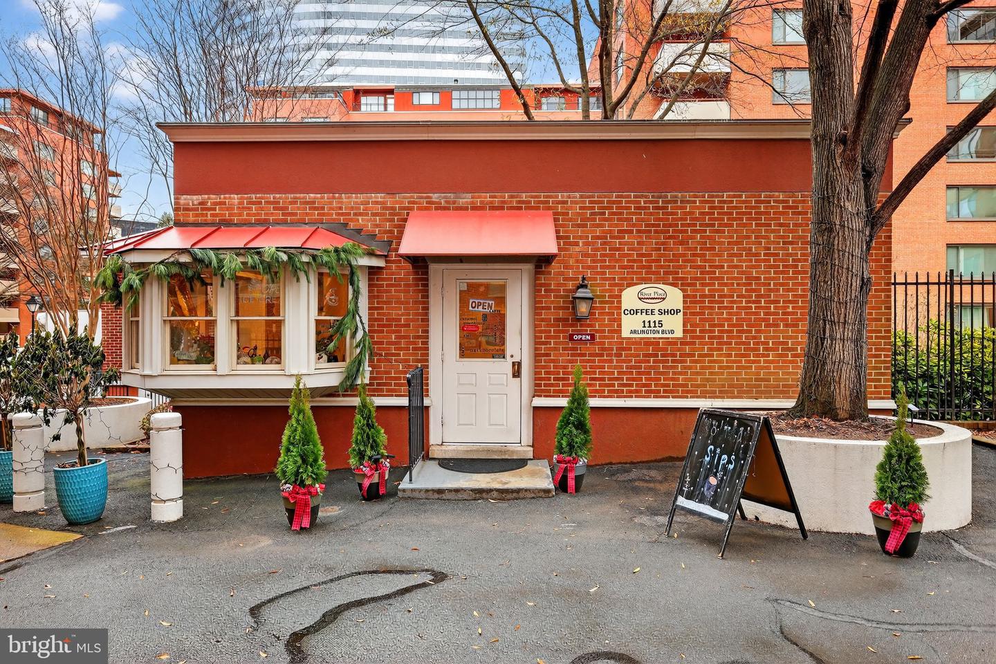 1121 ARLINGTON BLVD N #706, ARLINGTON, Virginia 22209, 1 Bedroom Bedrooms, ,1 BathroomBathrooms,Residential,For sale,1121 ARLINGTON BLVD N #706,VAAR2066896 MLS # VAAR2066896 1121 ARLINGTON BLVD N #706, ARLINGTON, Virginia 22209, 1 Bedroom Bedrooms, ,1 BathroomBathrooms,Residential,For sale,1121 ARLINGTON BLVD N #706,VAAR2066896 MLS # VAAR2066896