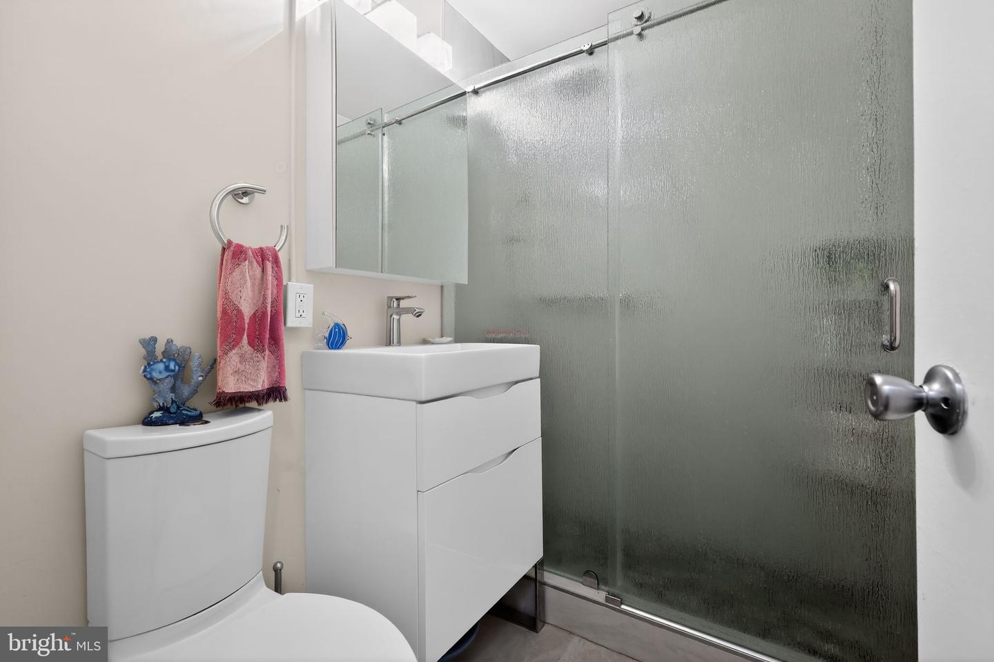 1121 ARLINGTON BLVD N #706, ARLINGTON, Virginia 22209, 1 Bedroom Bedrooms, ,1 BathroomBathrooms,Residential,For sale,1121 ARLINGTON BLVD N #706,VAAR2066896 MLS # VAAR2066896 1121 ARLINGTON BLVD N #706, ARLINGTON, Virginia 22209, 1 Bedroom Bedrooms, ,1 BathroomBathrooms,Residential,For sale,1121 ARLINGTON BLVD N #706,VAAR2066896 MLS # VAAR2066896