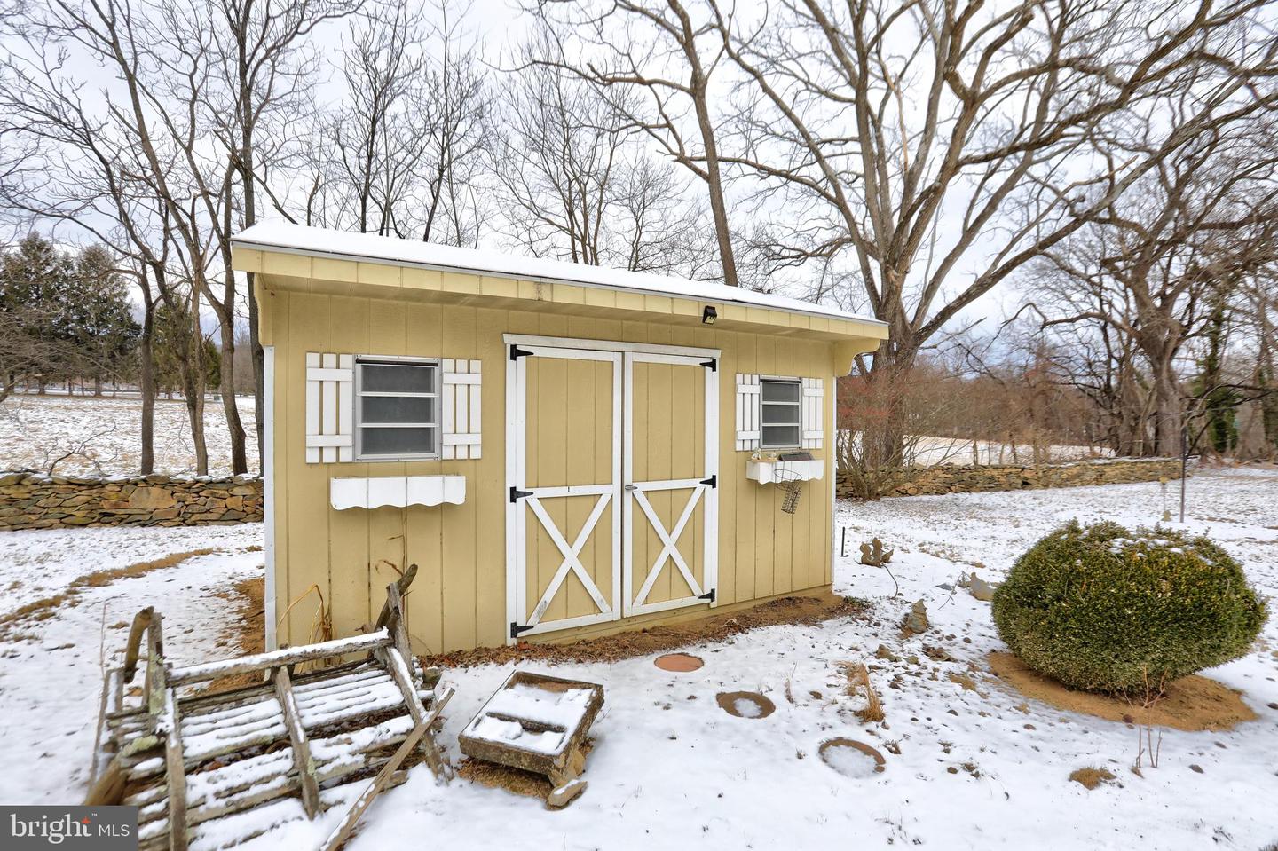 16819 WOODGROVE RD, ROUND HILL, Virginia 20141, 4 Bedrooms Bedrooms, ,1 BathroomBathrooms,Residential,For sale,16819 WOODGROVE RD,VALO2112354 MLS # VALO2112354