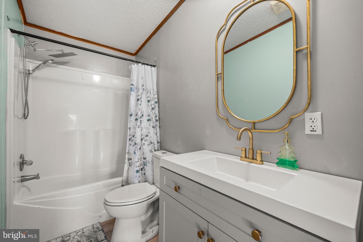 2057 COTTONTAIL LN, CATLETT, Virginia 20119, 3 Bedrooms Bedrooms, ,2 BathroomsBathrooms,Residential,For sale,2057 COTTONTAIL LN,VAFQ2019918 MLS # VAFQ2019918