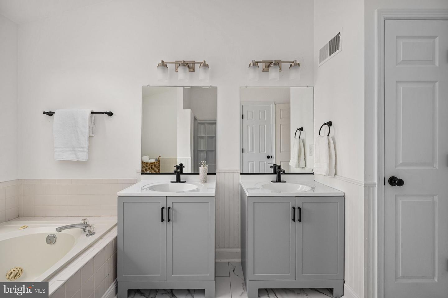 14 CHARLESTON CT, STAFFORD, Virginia 22554, 4 Bedrooms Bedrooms, ,2 BathroomsBathrooms,Residential,For sale,14 CHARLESTON CT,VAST2044744 MLS # VAST2044744 14 CHARLESTON CT, STAFFORD, Virginia 22554, 4 Bedrooms Bedrooms, ,2 BathroomsBathrooms,Residential,For sale,14 CHARLESTON CT,VAST2044744 MLS # VAST2044744