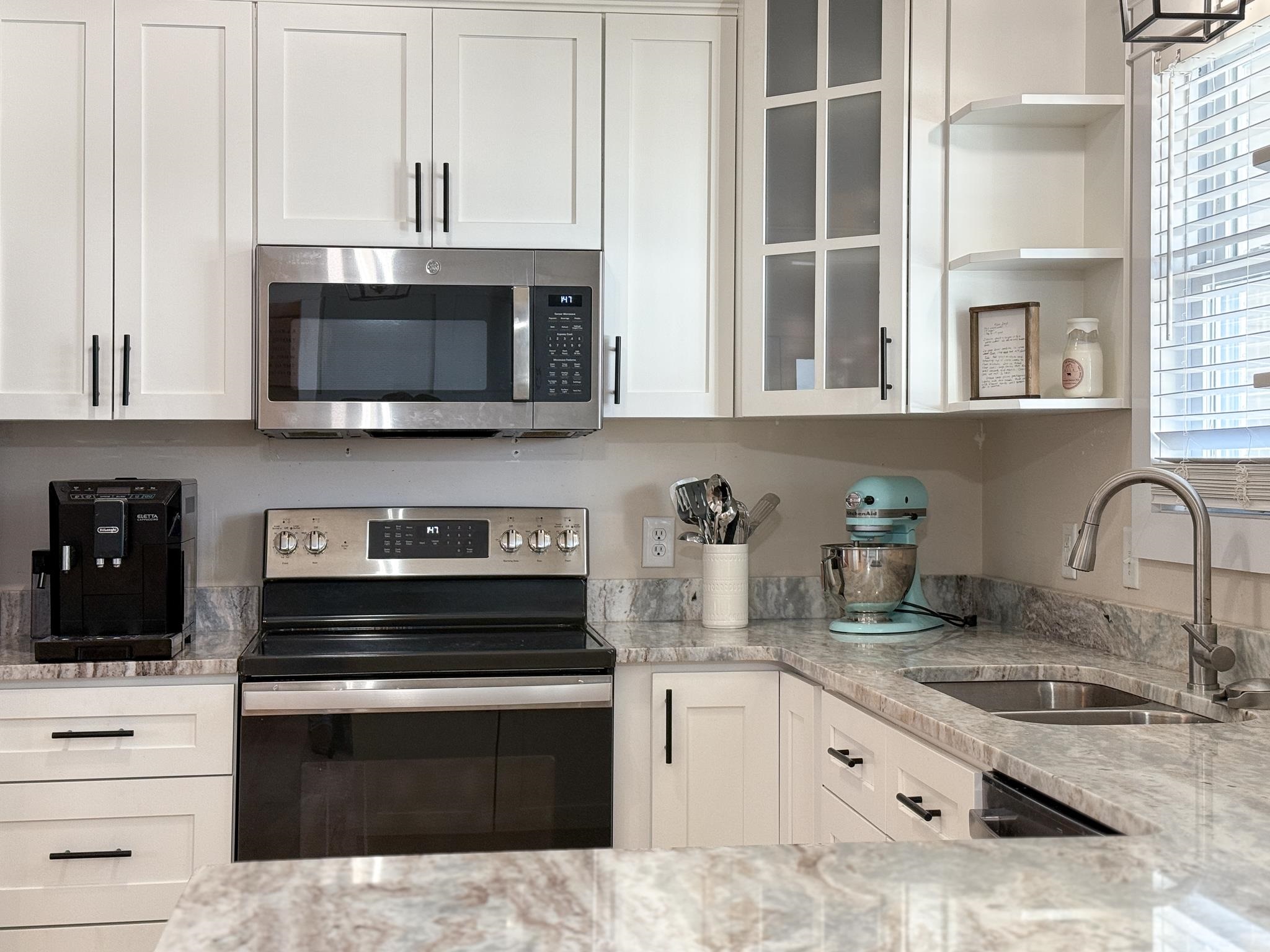 109 BERKELEY AVE, GROTTOES, Virginia 24441, 3 Bedrooms Bedrooms, ,2 BathroomsBathrooms,Residential,109 BERKELEY AVE,672127 MLS # 672127