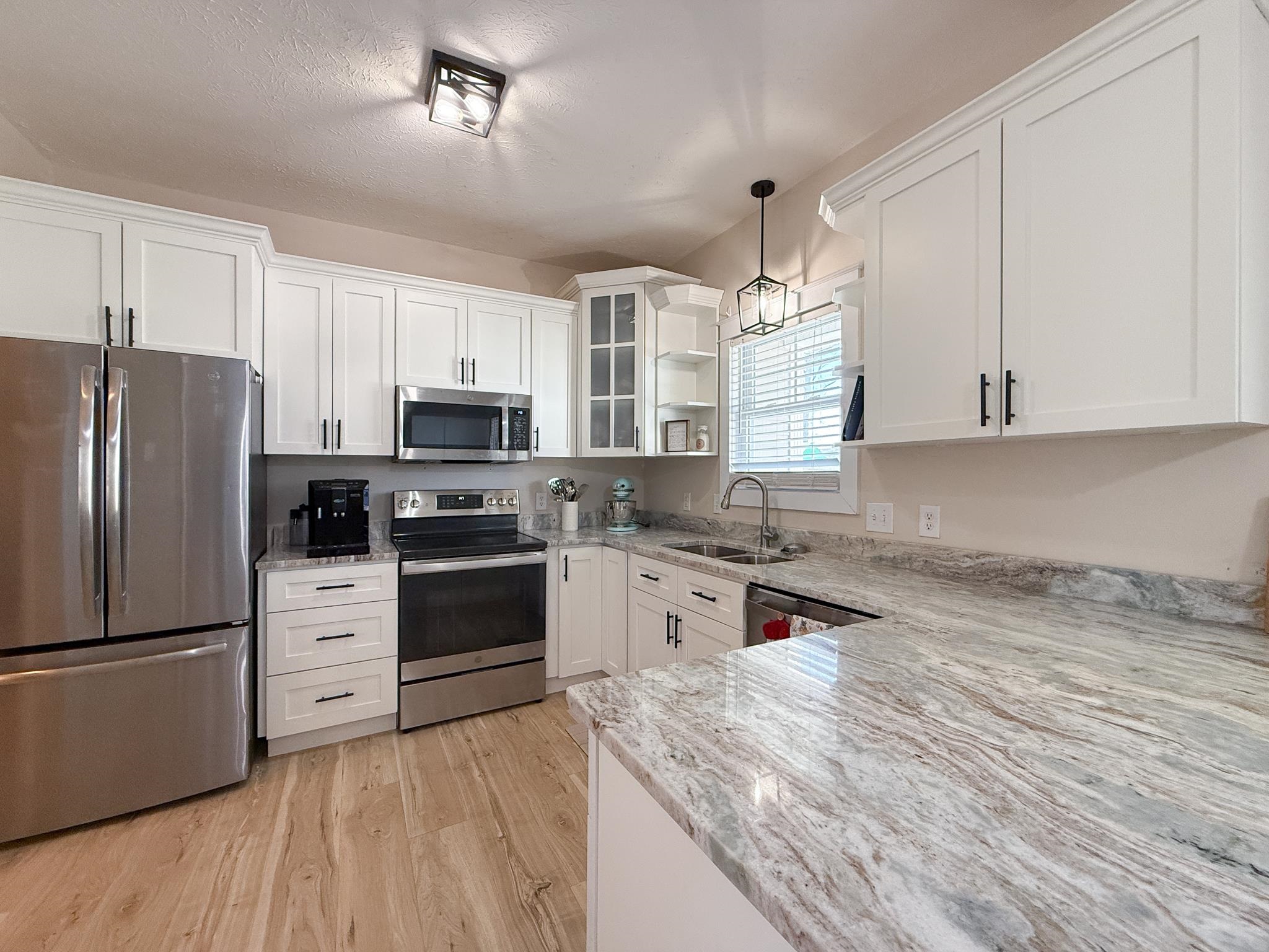 109 BERKELEY AVE, GROTTOES, Virginia 24441, 3 Bedrooms Bedrooms, ,2 BathroomsBathrooms,Residential,109 BERKELEY AVE,672127 MLS # 672127