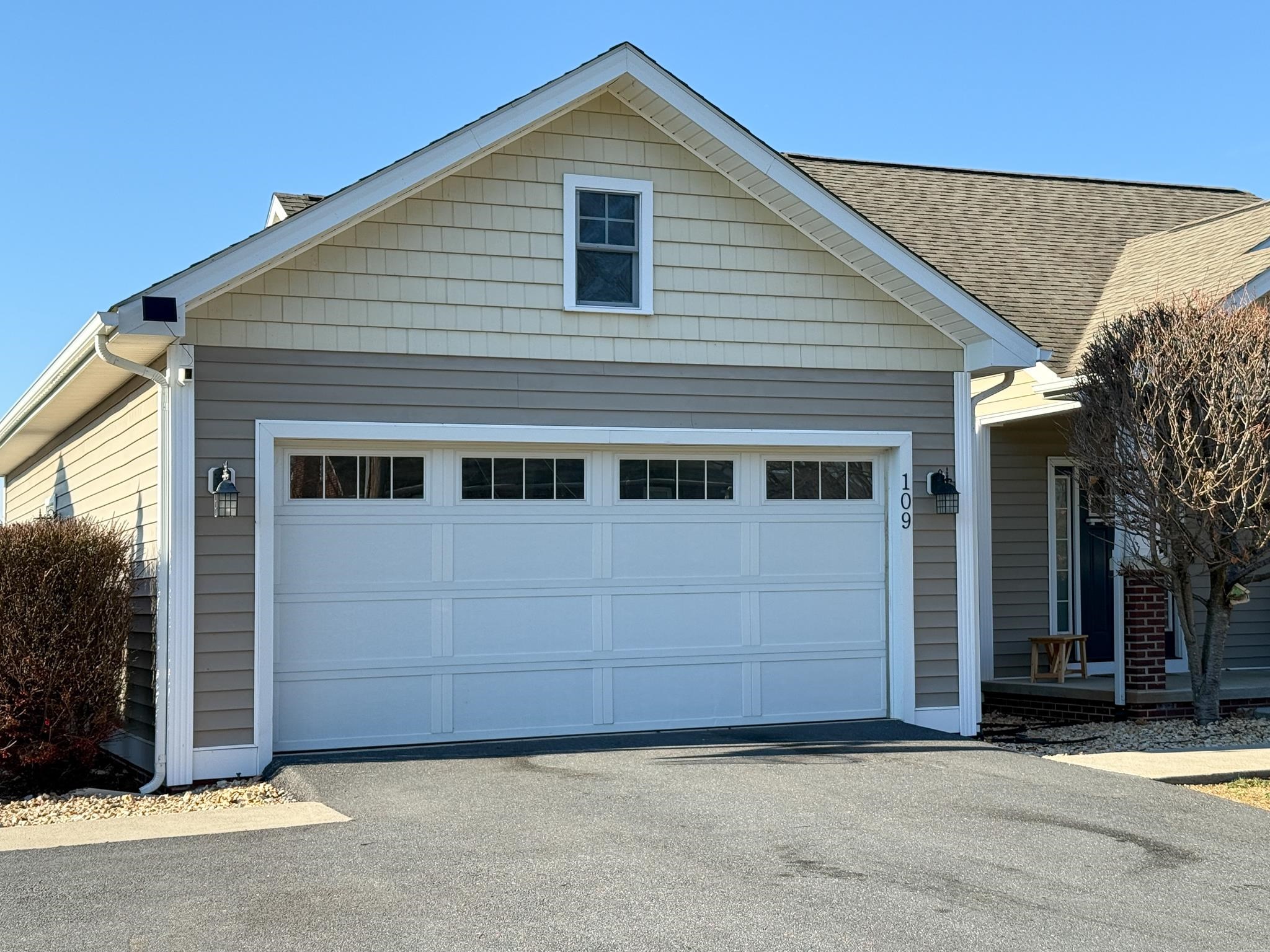 109 BERKELEY AVE, GROTTOES, Virginia 24441, 3 Bedrooms Bedrooms, ,2 BathroomsBathrooms,Residential,109 BERKELEY AVE,672127 MLS # 672127