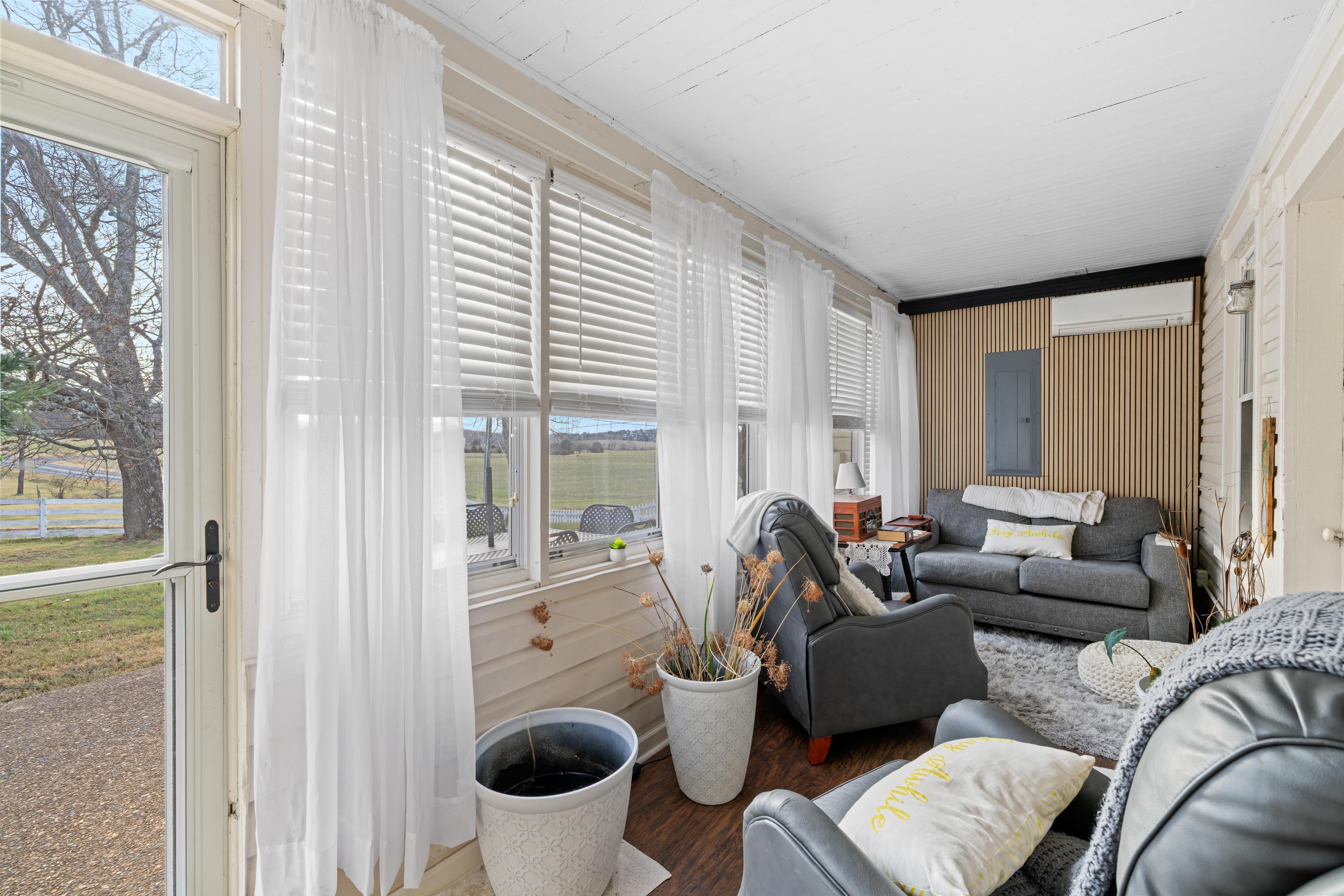 955 ENTRY SCHOOL RD, FISHERSVILLE, Virginia 22939, 4 Bedrooms Bedrooms, ,2 BathroomsBathrooms,Residential,955 ENTRY SCHOOL RD,672129 MLS # 672129 955 ENTRY SCHOOL RD, FISHERSVILLE, Virginia 22939, 4 Bedrooms Bedrooms, ,2 BathroomsBathrooms,Residential,955 ENTRY SCHOOL RD,672129 MLS # 672129