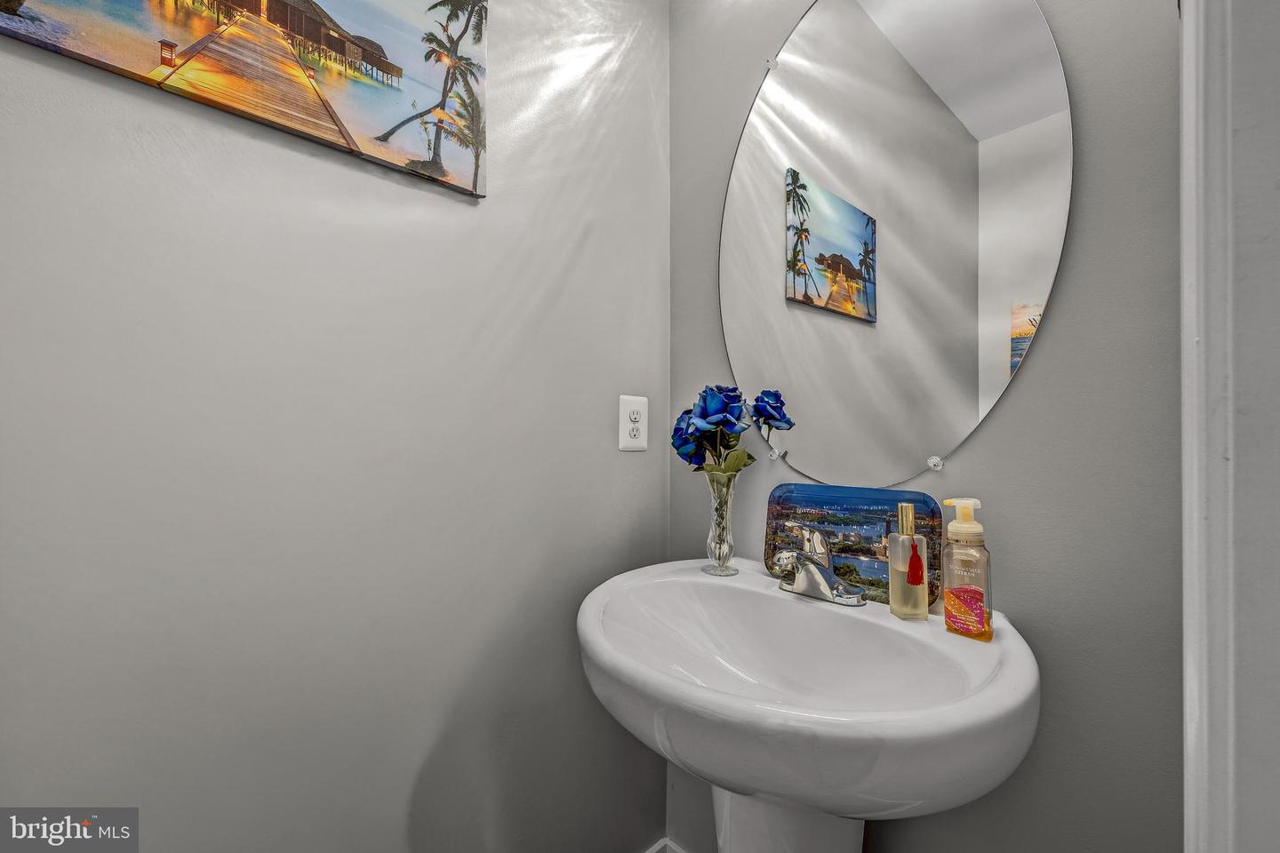 43917 MARITIME SONG TER, LEESBURG, Virginia 20176, 3 Bedrooms Bedrooms, ,2 BathroomsBathrooms,Residential,For sale,43917 MARITIME SONG TER,VALO2112442 MLS # VALO2112442