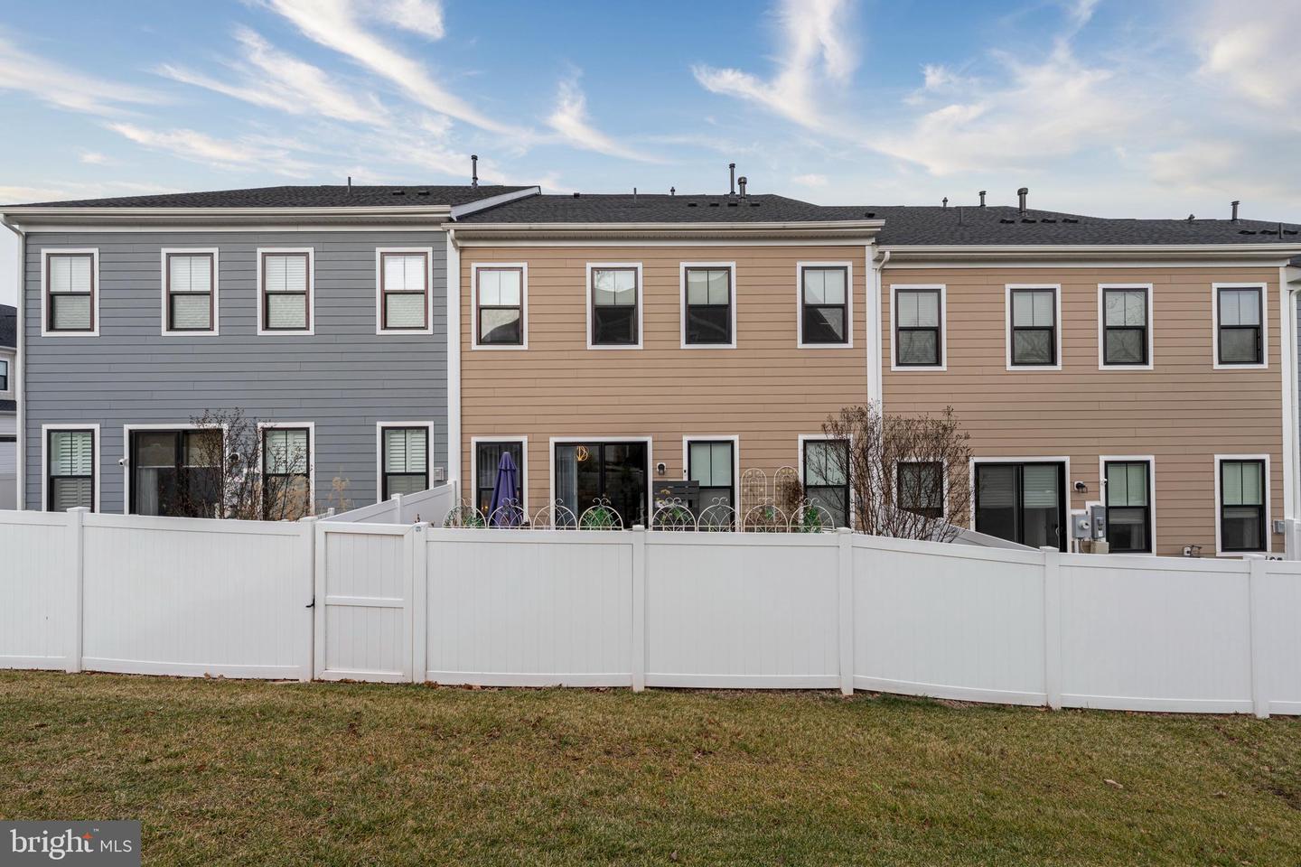 43917 MARITIME SONG TER, LEESBURG, Virginia 20176, 3 Bedrooms Bedrooms, ,2 BathroomsBathrooms,Residential,For sale,43917 MARITIME SONG TER,VALO2112442 MLS # VALO2112442