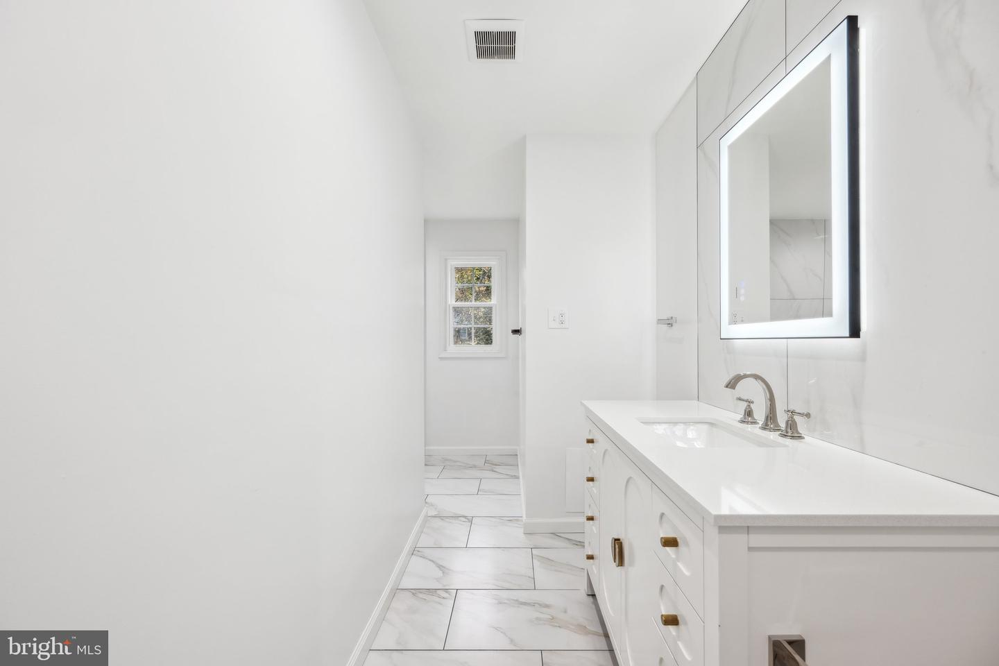 2827 ELLICOTT ST NW, WASHINGTON, District Of Columbia 20008, 5 Bedrooms Bedrooms, ,4 BathroomsBathrooms,Residential,For sale,2827 ELLICOTT ST NW,DCDC2235196 MLS # DCDC2235196