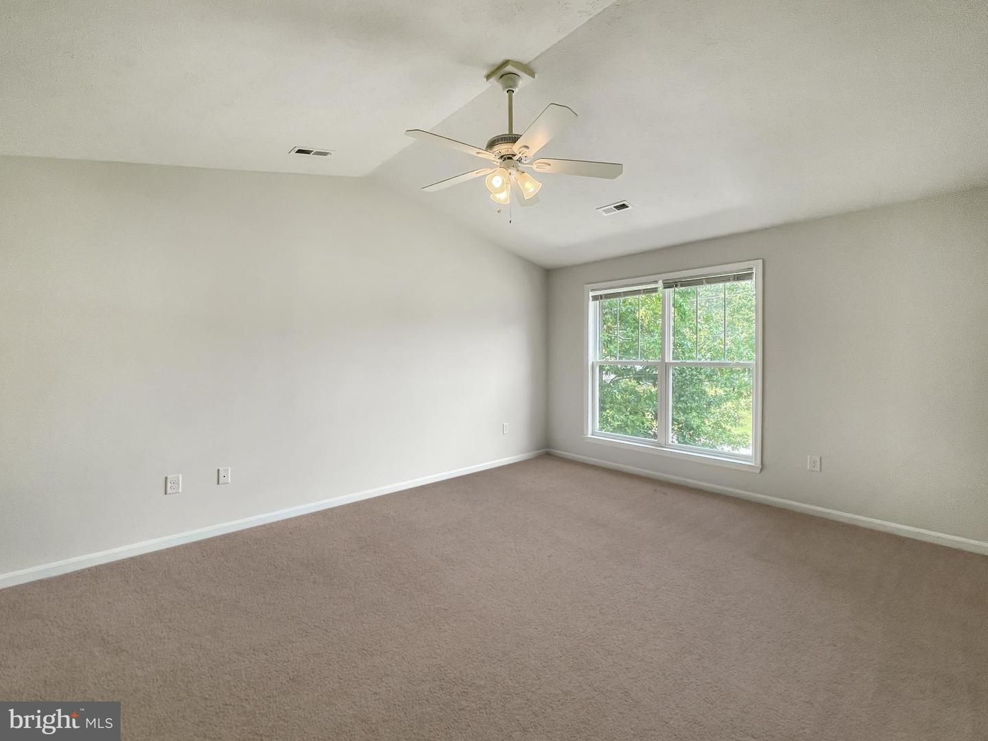 220 5TH ST, COLONIAL BEACH, Virginia 22443, 3 Bedrooms Bedrooms, ,2 BathroomsBathrooms,Residential,For sale,220 5TH ST,VAWE2010274 MLS # VAWE2010274