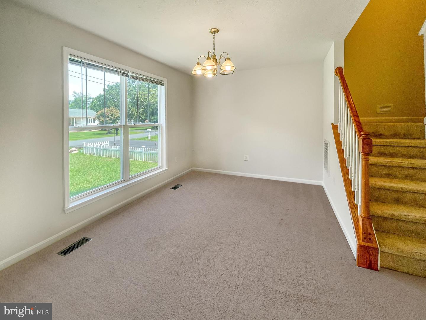 220 5TH ST, COLONIAL BEACH, Virginia 22443, 3 Bedrooms Bedrooms, ,2 BathroomsBathrooms,Residential,For sale,220 5TH ST,VAWE2010274 MLS # VAWE2010274