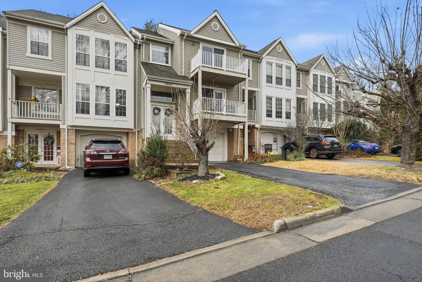 15628 MONTVIEW DR, DUMFRIES, Virginia 22025, 3 Bedrooms Bedrooms, ,2 BathroomsBathrooms,Residential,For sale,15628 MONTVIEW DR,VAPW2109262 MLS # VAPW2109262