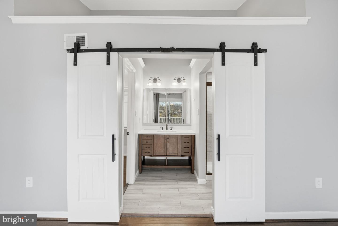 15628 MONTVIEW DR, DUMFRIES, Virginia 22025, 3 Bedrooms Bedrooms, ,2 BathroomsBathrooms,Residential,For sale,15628 MONTVIEW DR,VAPW2109262 MLS # VAPW2109262