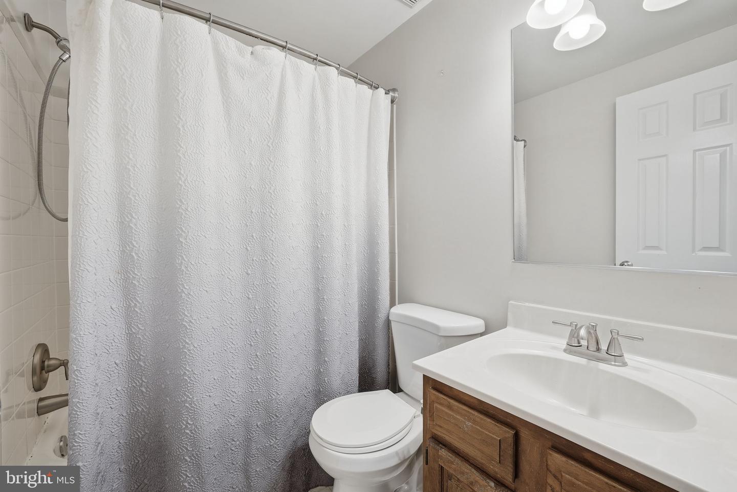 15628 MONTVIEW DR, DUMFRIES, Virginia 22025, 3 Bedrooms Bedrooms, ,2 BathroomsBathrooms,Residential,For sale,15628 MONTVIEW DR,VAPW2109262 MLS # VAPW2109262