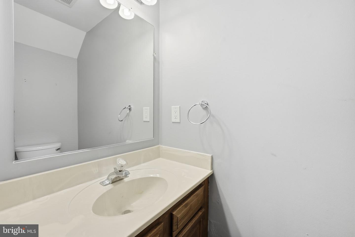 15628 MONTVIEW DR, DUMFRIES, Virginia 22025, 3 Bedrooms Bedrooms, ,2 BathroomsBathrooms,Residential,For sale,15628 MONTVIEW DR,VAPW2109262 MLS # VAPW2109262