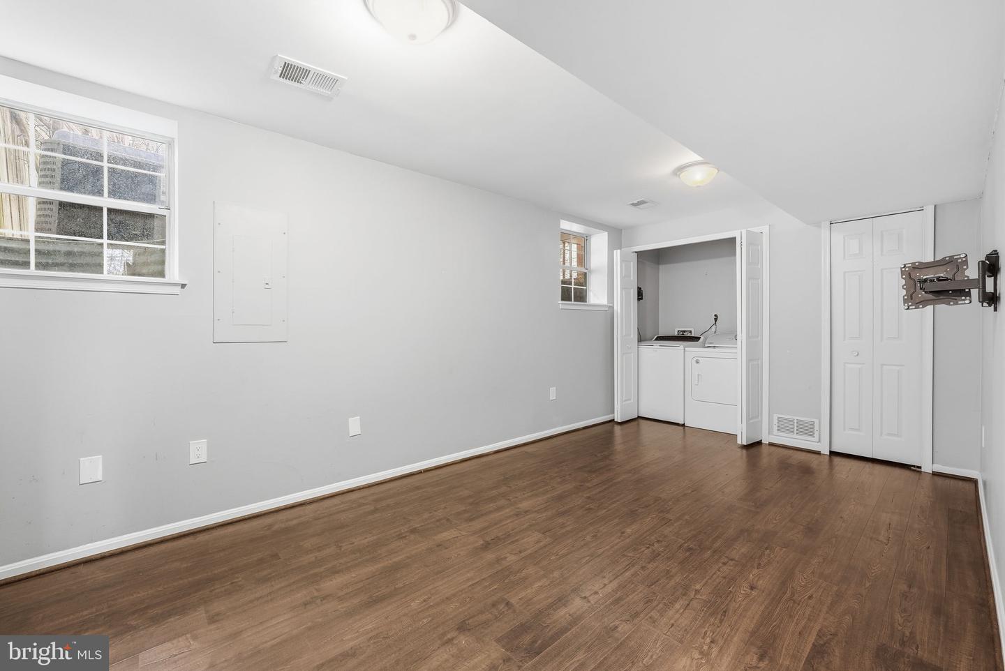 15628 MONTVIEW DR, DUMFRIES, Virginia 22025, 3 Bedrooms Bedrooms, ,2 BathroomsBathrooms,Residential,For sale,15628 MONTVIEW DR,VAPW2109262 MLS # VAPW2109262