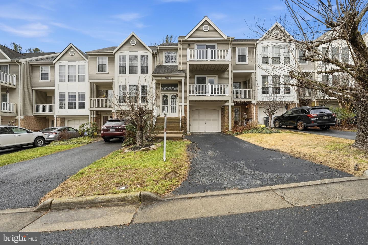 15628 MONTVIEW DR, DUMFRIES, Virginia 22025, 3 Bedrooms Bedrooms, ,2 BathroomsBathrooms,Residential,For sale,15628 MONTVIEW DR,VAPW2109262 MLS # VAPW2109262