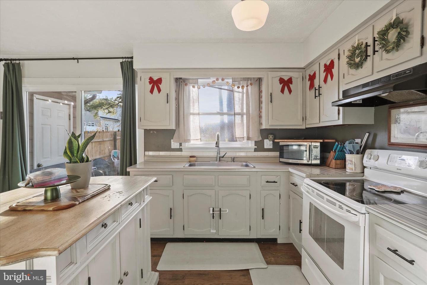 219 BRUNSWICK RD, STEPHENS CITY, Virginia 22655, 2 Bedrooms Bedrooms, ,1 BathroomBathrooms,Residential,For sale,219 BRUNSWICK RD,VAFV2038510 MLS # VAFV2038510