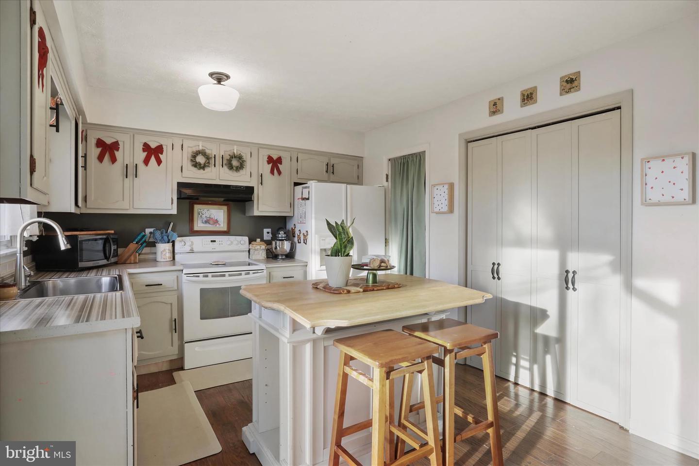 219 BRUNSWICK RD, STEPHENS CITY, Virginia 22655, 2 Bedrooms Bedrooms, ,1 BathroomBathrooms,Residential,For sale,219 BRUNSWICK RD,VAFV2038510 MLS # VAFV2038510