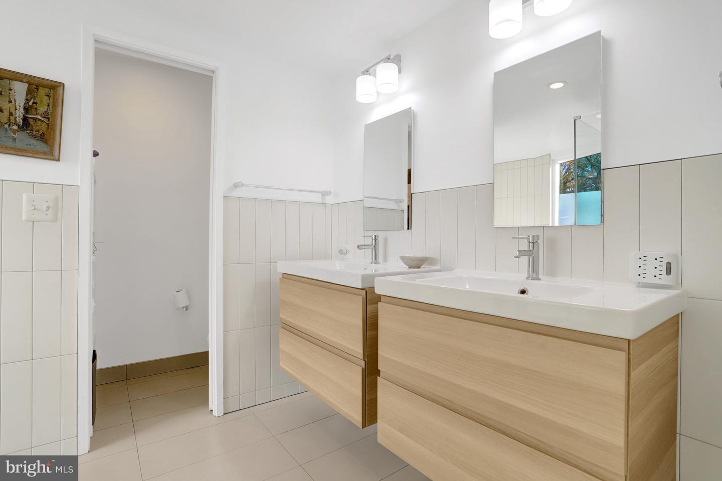 3017 PINE SPRING RD, FALLS CHURCH, Virginia 22042, 4 Bedrooms Bedrooms, ,2 BathroomsBathrooms,Residential,For sale,3017 PINE SPRING RD,VAFX2282950 MLS # VAFX2282950