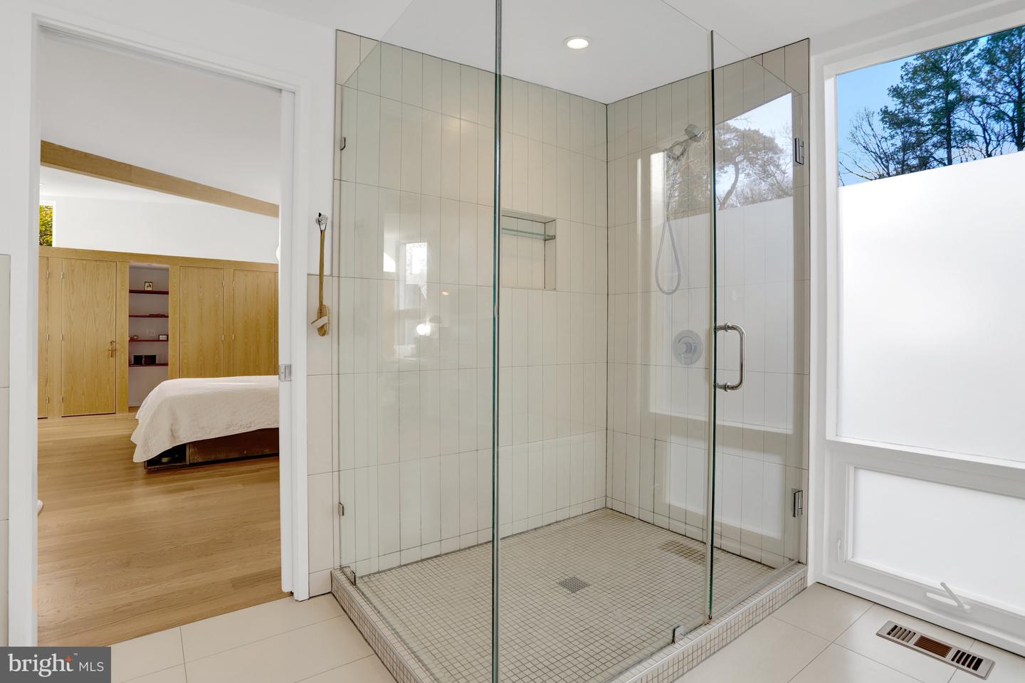 3017 PINE SPRING RD, FALLS CHURCH, Virginia 22042, 4 Bedrooms Bedrooms, ,2 BathroomsBathrooms,Residential,For sale,3017 PINE SPRING RD,VAFX2282950 MLS # VAFX2282950