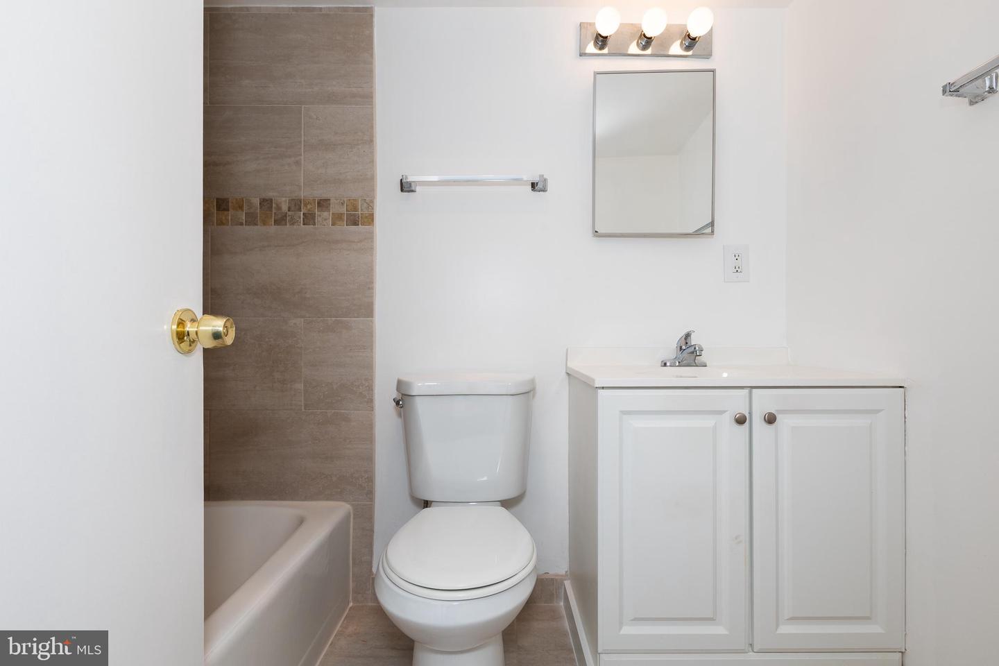 4600 S FOUR MILE RUN DR #623, ARLINGTON, Virginia 22204, ,1 BathroomBathrooms,Residential,For sale,4600 S FOUR MILE RUN DR #623,VAAR2067016 MLS # VAAR2067016