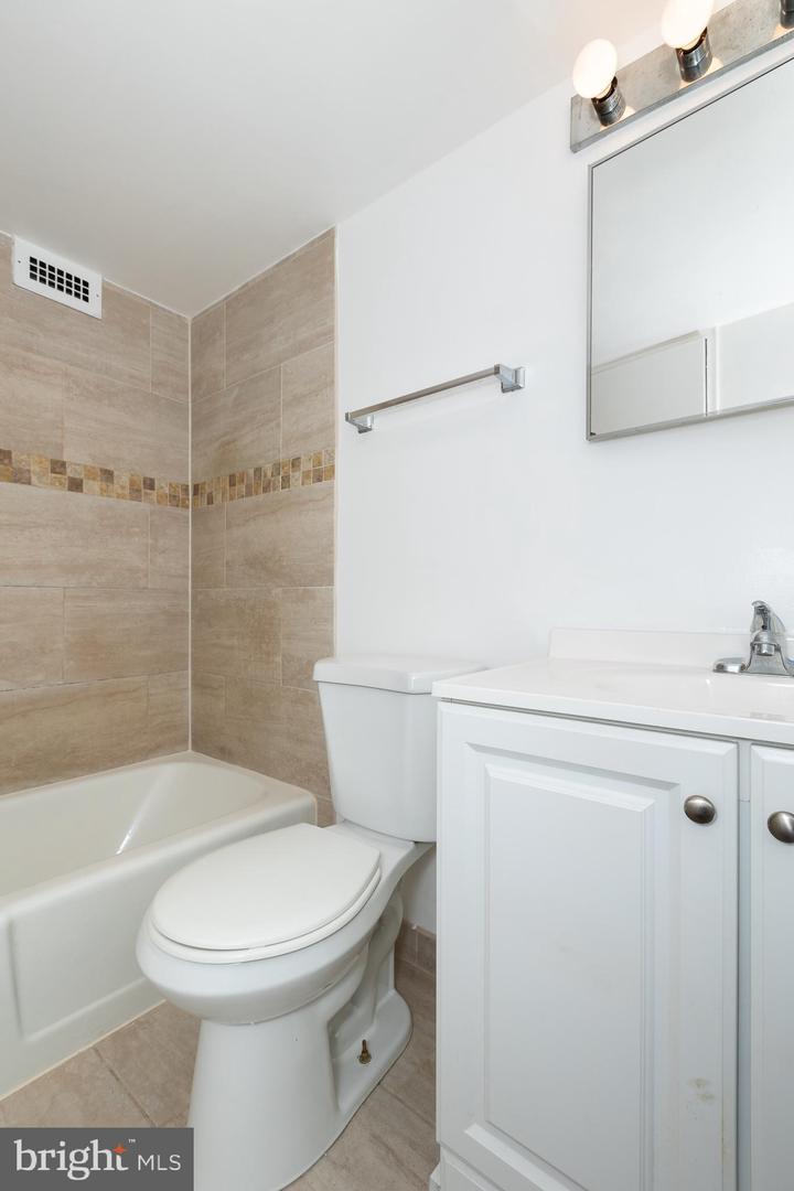 4600 S FOUR MILE RUN DR #623, ARLINGTON, Virginia 22204, ,1 BathroomBathrooms,Residential,For sale,4600 S FOUR MILE RUN DR #623,VAAR2067016 MLS # VAAR2067016