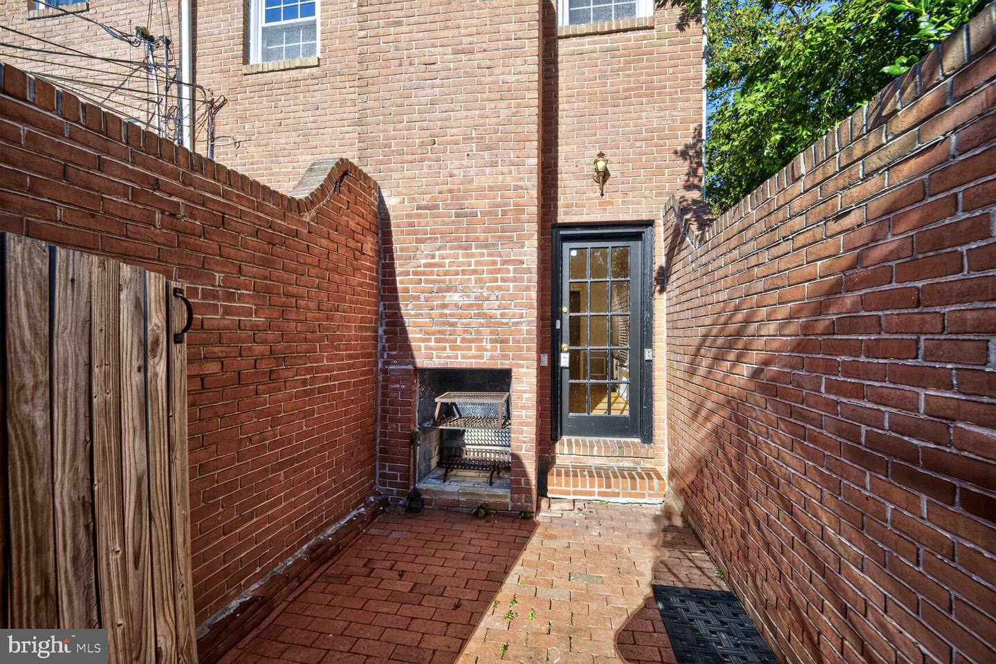 4200 RIVER ROAD NW, WASHINGTON, District Of Columbia 20016, 5 Bedrooms Bedrooms, 12 Rooms Rooms,4 BathroomsBathrooms,Residential,For sale,4200 RIVER ROAD NW,DCDC2235580 MLS # DCDC2235580