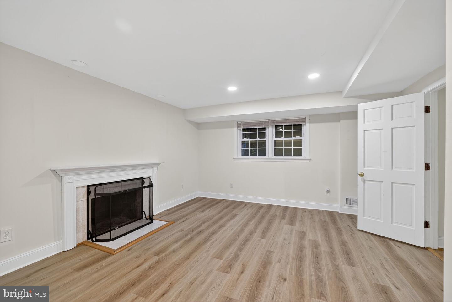 4200 RIVER ROAD NW, WASHINGTON, District Of Columbia 20016, 5 Bedrooms Bedrooms, 12 Rooms Rooms,4 BathroomsBathrooms,Residential,For sale,4200 RIVER ROAD NW,DCDC2235580 MLS # DCDC2235580