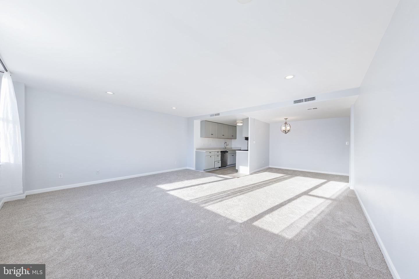 4600 DUKE ST #413, ALEXANDRIA, Virginia 22304, 2 Bedrooms Bedrooms, ,1 BathroomBathrooms,Residential,For sale,4600 DUKE ST #413,VAAX2052584 MLS # VAAX2052584