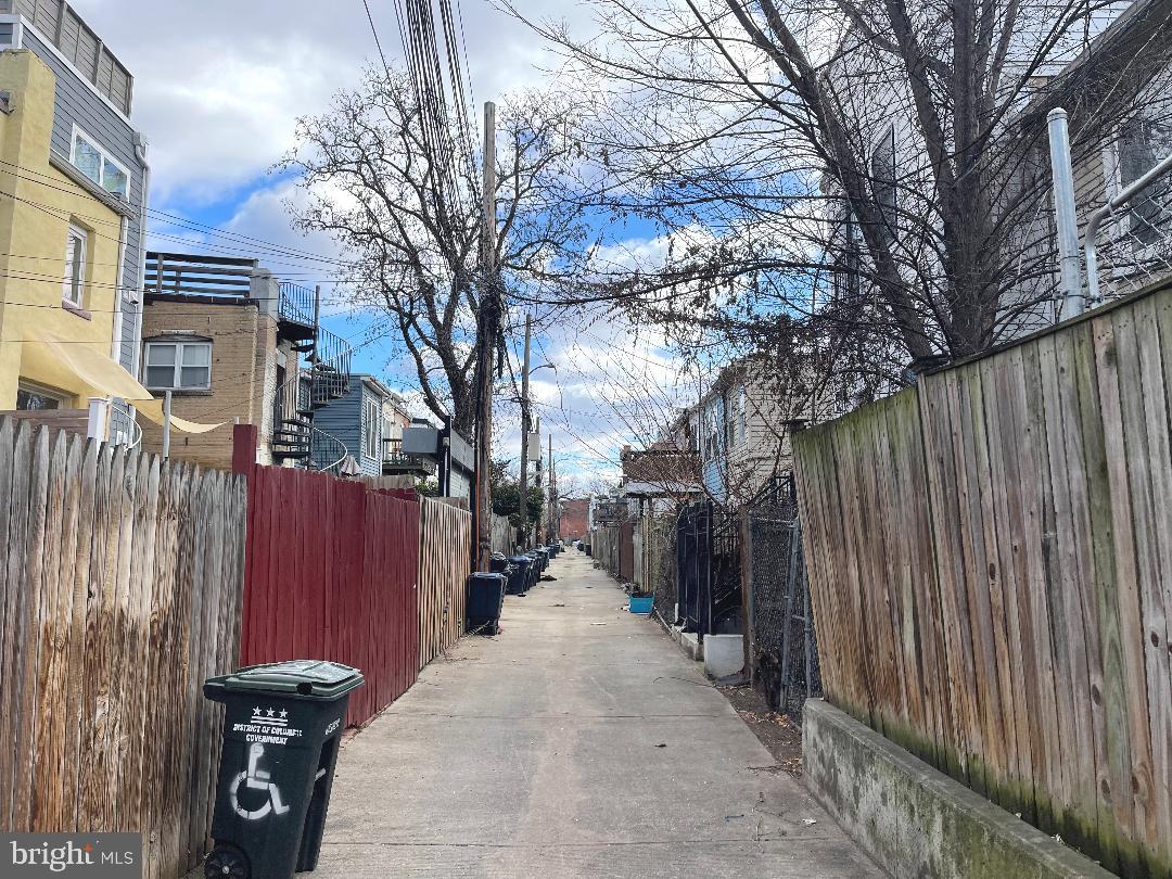 1609 GALES ST NE, WASHINGTON, District Of Columbia 20002, 2 Bedrooms Bedrooms, ,2 BathroomsBathrooms,Residential,For sale,1609 GALES ST NE,DCDC2235596 MLS # DCDC2235596 1609 GALES ST NE, WASHINGTON, District Of Columbia 20002, 2 Bedrooms Bedrooms, ,2 BathroomsBathrooms,Residential,For sale,1609 GALES ST NE,DCDC2235596 MLS # DCDC2235596