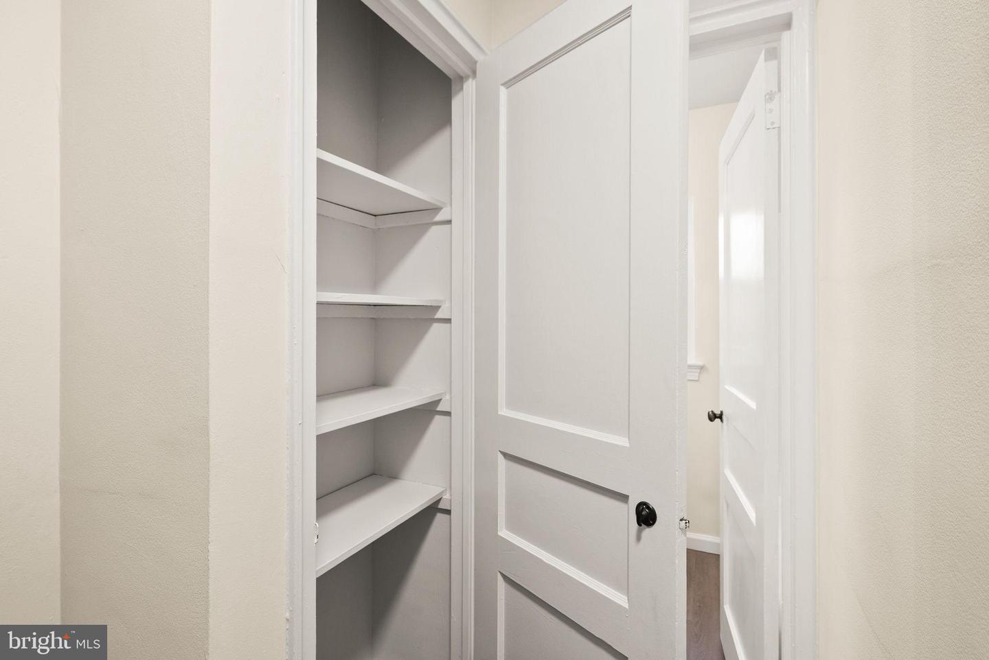 311 MOUNT VERNON AVE, ALEXANDRIA, Virginia 22301, 2 Bedrooms Bedrooms, 8 Rooms Rooms,1 BathroomBathrooms,Residential,For sale,311 MOUNT VERNON AVE,VAAX2052594 MLS # VAAX2052594