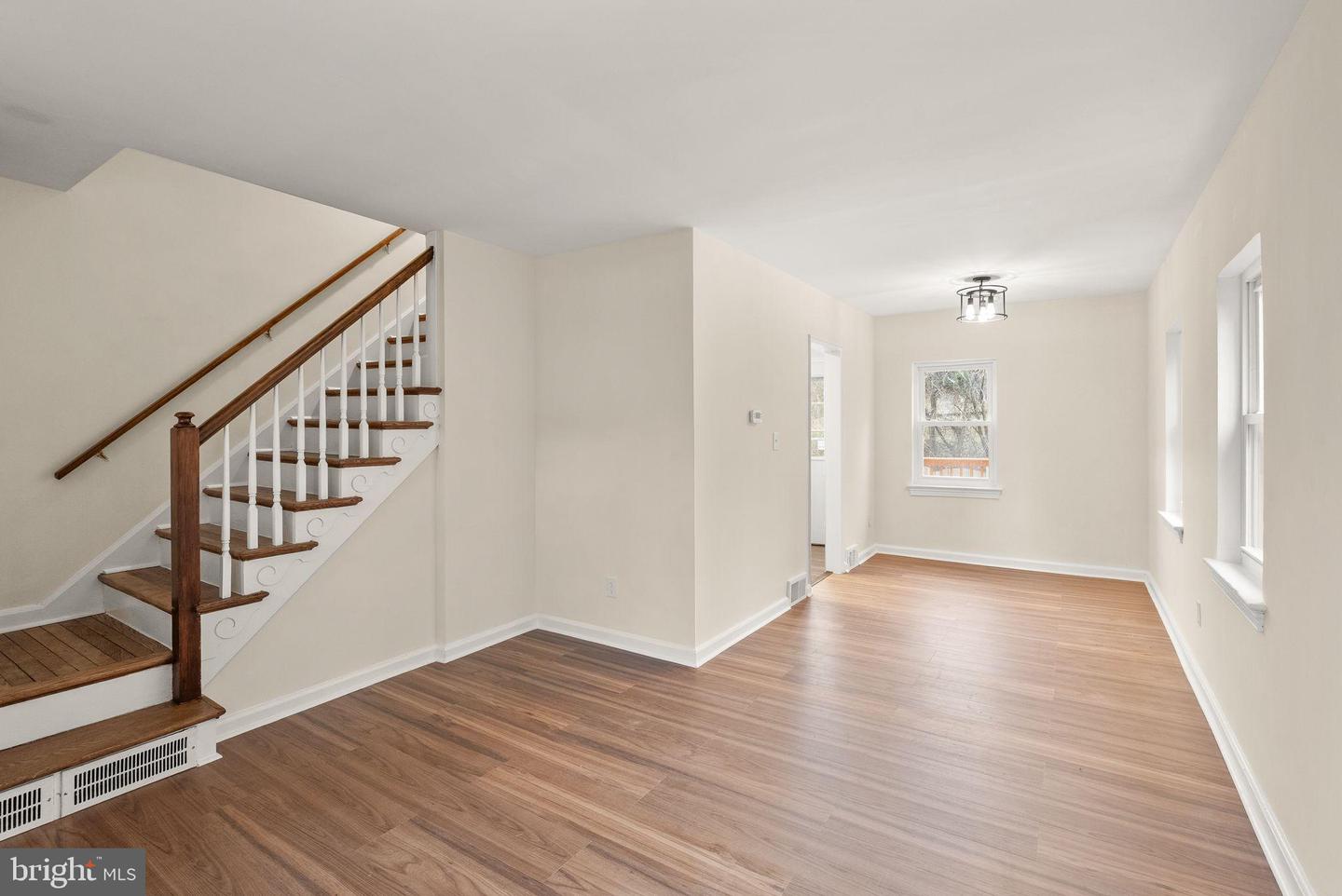 311 MOUNT VERNON AVE, ALEXANDRIA, Virginia 22301, 2 Bedrooms Bedrooms, 8 Rooms Rooms,1 BathroomBathrooms,Residential,For sale,311 MOUNT VERNON AVE,VAAX2052594 MLS # VAAX2052594