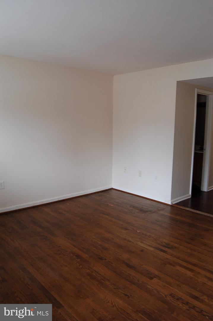 14388 FONTAINE CT, WOODBRIDGE, Virginia 22193, 3 Bedrooms Bedrooms, ,1 BathroomBathrooms,Residential,For sale,14388 FONTAINE CT,VAPW2109468 MLS # VAPW2109468