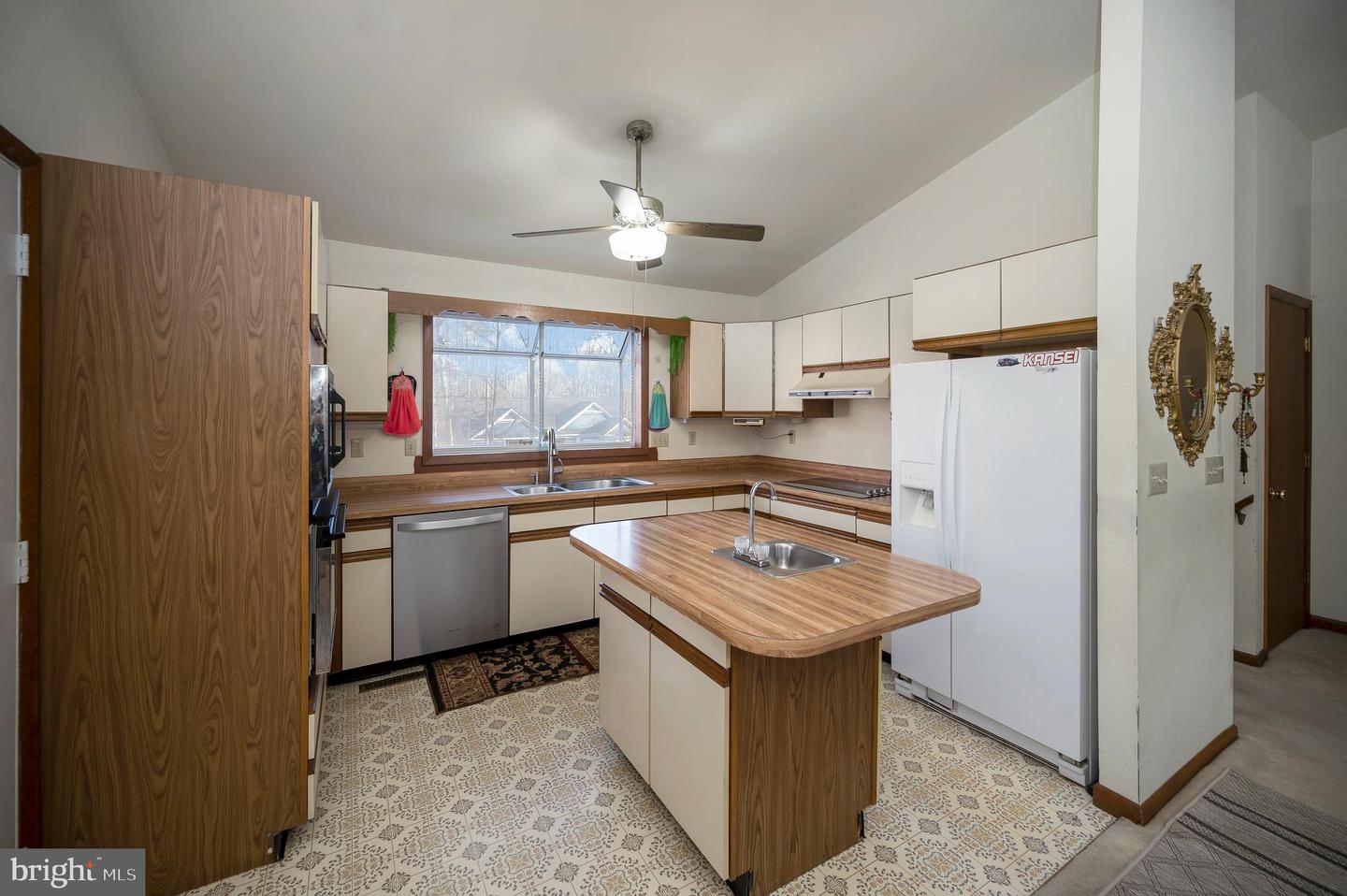 111 BIRCHSIDE CIR, LOCUST GROVE, Virginia 22508, 3 Bedrooms Bedrooms, 6 Rooms Rooms,3 BathroomsBathrooms,Residential,For sale,111 BIRCHSIDE CIR,VAOR2013004 MLS # VAOR2013004