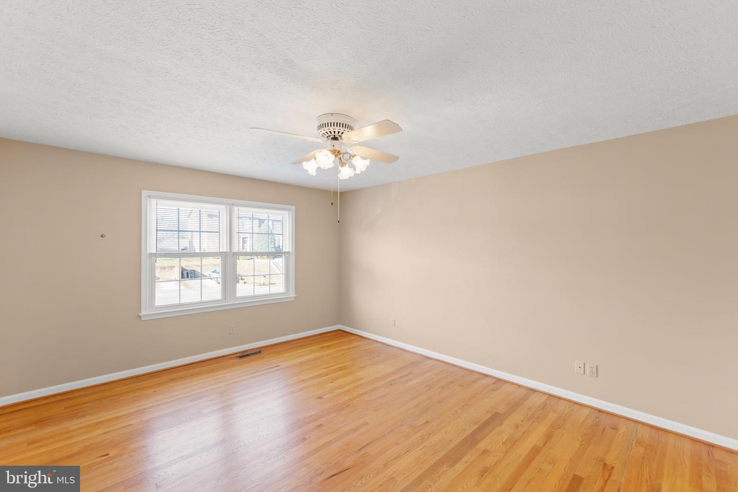 2116 STONELEIGH DR, WINCHESTER, Virginia 22601, 3 Bedrooms Bedrooms, ,2 BathroomsBathrooms,Residential,For sale,2116 STONELEIGH DR,VAWI2009626 MLS # VAWI2009626